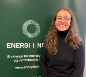 A young leader in the energy sector, Karen Birgitte Rostrup Martinsen is Head of Research and Development at the energy cluster Energi i Nord, where she works on forward-looking energy solutions and value creation for businesses and local communities in Northern Norway through the green transition. With a background in political science and a strong understanding of Arctic policy, she is passionate about advancing sustainable development through renewable energy, green industry, and community building in the north. She has experience from the public sector, public-private partnerships, and research and innovation projects—always driven by a deep commitment to the region.