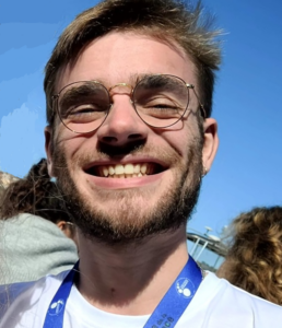 Nathan Nault is currently a 3rd year PhD candidate in marine biogeochemistry in the marine station of Banyuls-sur-Mer in France with Sorbonne University. His research work is focused on the relationship between organic matter from different sources (terrestrial inputs, glaciers melting ...) and natural bacterial communities, to better understand how they both interact and influence each other, as well as its consequences for the global carbon cycle.